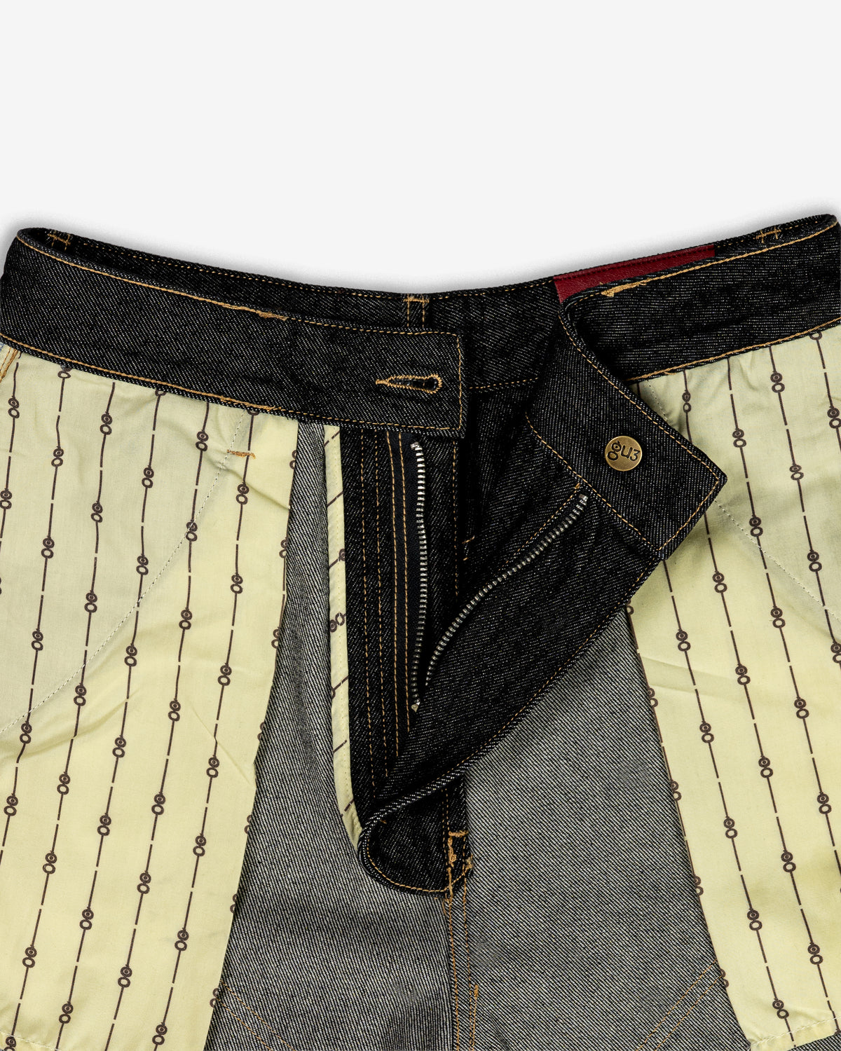 RAW DOUBLE-KNEE SHORTS